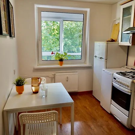 Greenhall Apartment *